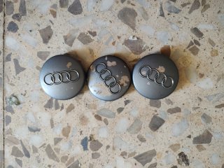 Tapas cubrebujes Audi A3 llantas