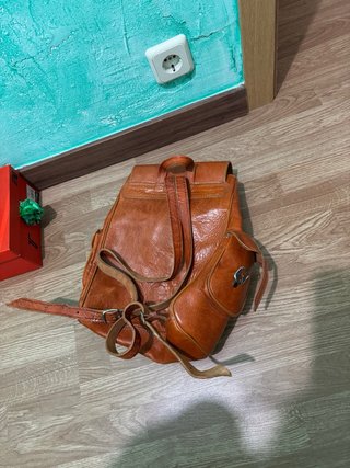 Mochila artesanal de cuero