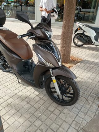 Kymco People S Scooter