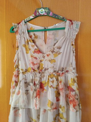 Vestido Massimo Dutti floral volantes