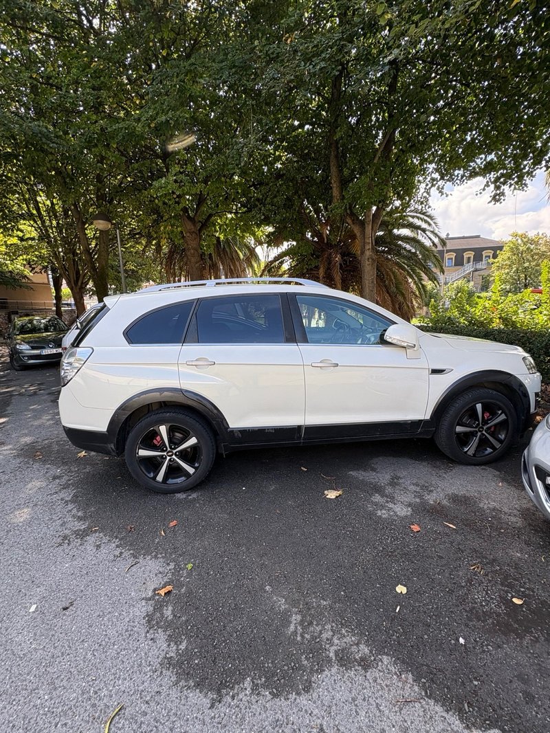 Chevrolet Captiva 2011 - foto 1