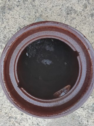 Estufa antigua hierro fundido carbón o cáscara