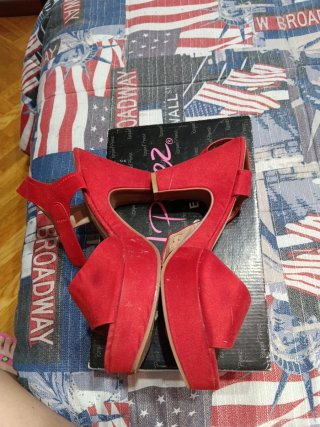Sandalias de tacón rojas