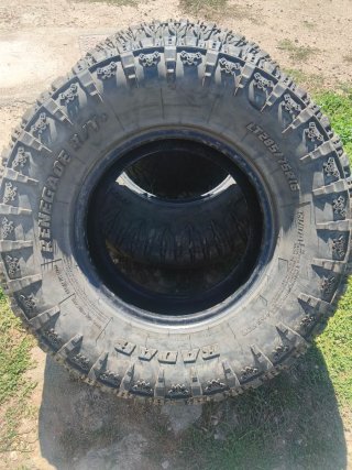 3 Neumáticos Radar Renegade R/T+ LT285/75R16
