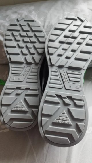 Zapatos U-Power grises y verdes