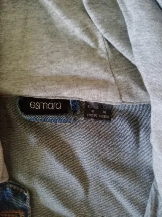 Chaqueta vaquera con capucha