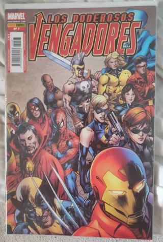 grapas marvel equivalen a poderosos vengadores 2
