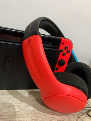 Pack Nintendo Switch + Cascos + Estuche Original