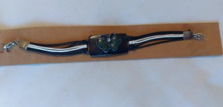 Pulsera con mariposa verde  y simil brillante.