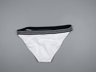 Parte de abajo bikini blanco y negro