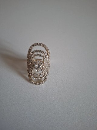 Anillo bisutería con brillantes