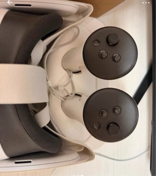 Meta Quest 3S 128GB VR Headset + Controller