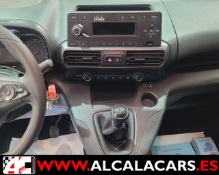 0354-LRJ Opel Combo 2021
