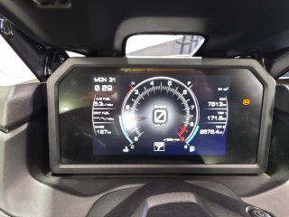 Yamaha TMAX Maxi Scooter Negra/Gris