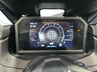 Yamaha TMAX Maxi Scooter Negra/Gris