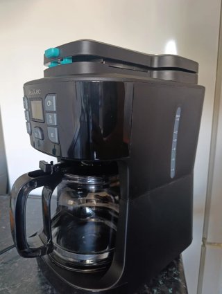 Cafetera de goteo con molinillo Cecotec