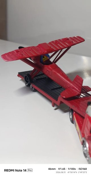 TRAILER PLATAFORMA CON AVIONETA 1/64 SIKU