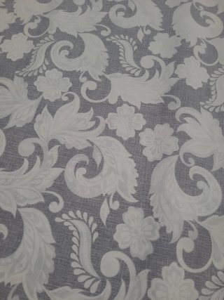 Retal 2mts x 1.40cm loneta estampada.