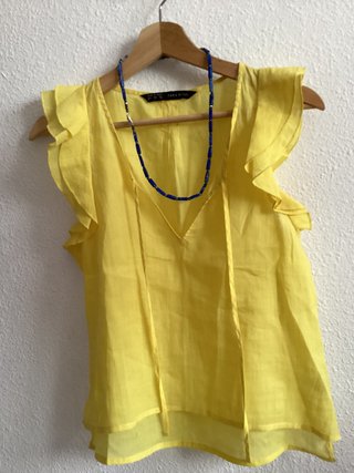 Blusa Zara Amarilla Volantes