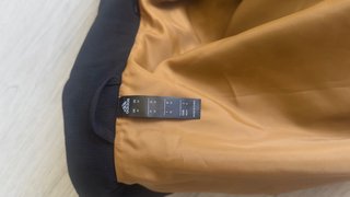 Chaqueta Adidas Terrex Negra y Dorada