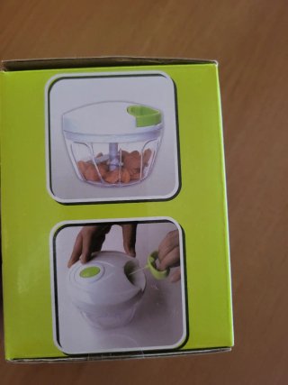 Tritatutto manuale bianco e verde