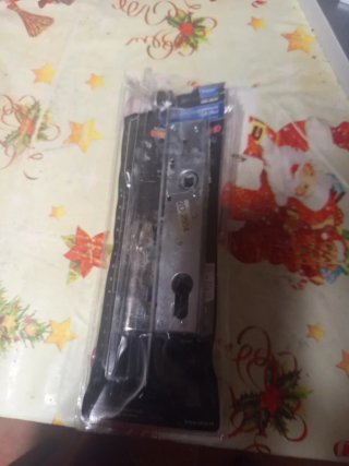 Cerradura carpintería metálica con bombín