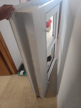 Ventana corredera aluminio blanca