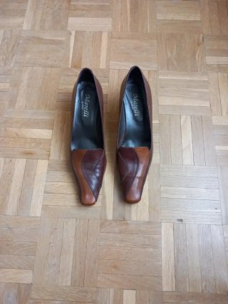 Zapatos Marelli Marrones Talla 39 con poco tacón