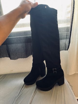 Botas altas negras para dama