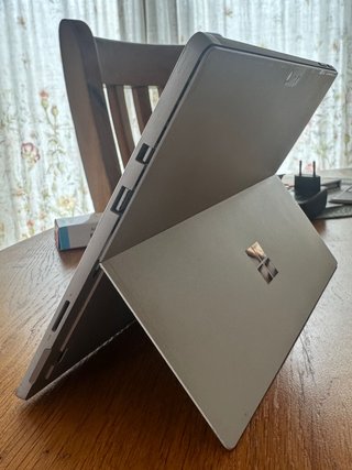 Custodia per Tastiera Surface Pro 6 + HDMI Grigia