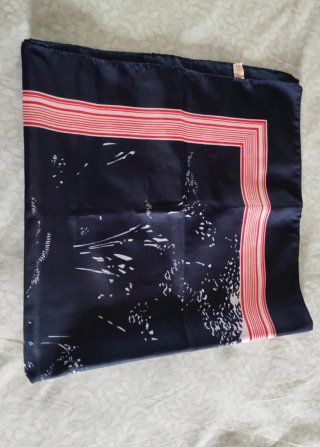 Pañuelo italiano de cuello azul y rojo