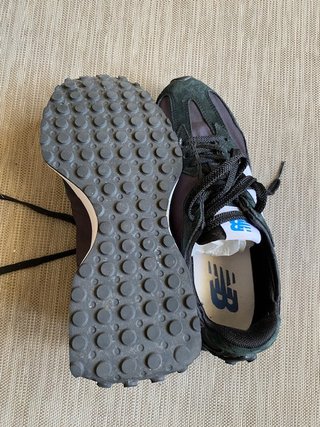 Zapatillas New Balance Negras y Blancas