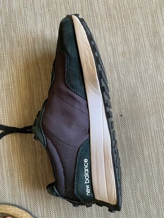 Zapatillas New Balance Negras y Blancas