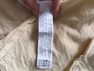 Camisa amarilla de manga larga