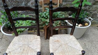 2 Sillas de Madera y Paja
