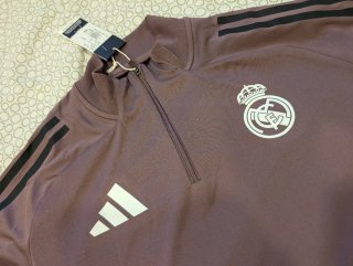 Sudadera Real Madrid Adidas con etiqueta