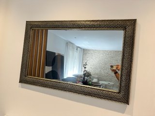 Mueble recibidor y espejo plateado