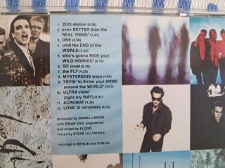 3 Cd's de U2.
