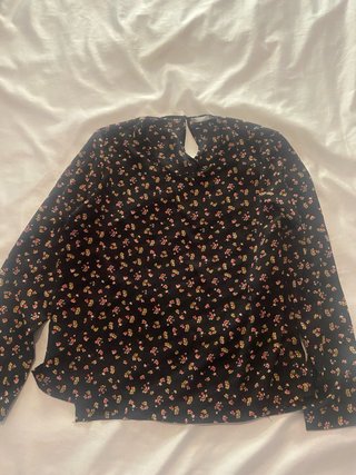 Blusa estampada floral manga larga