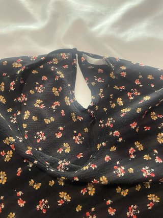 Blusa estampada floral manga larga
