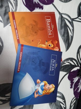 Libros infantiles y DVD por unidad