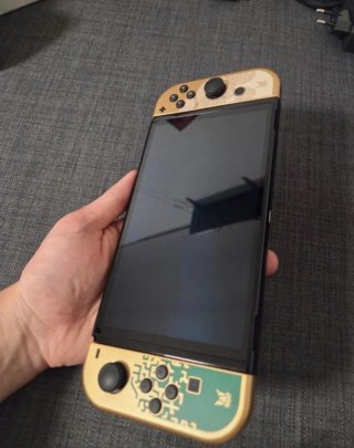 Nintendo Switch OLED Zelda Tears of the Kingdom