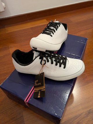 NUEVAS Zapatillas CAFE DU CYCLISTE ROAD talla 43