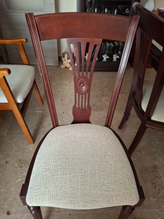 Mesa comedor extensible + 4 sillas