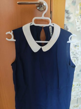 Blusa Stradivarius azul y blanca talla XS