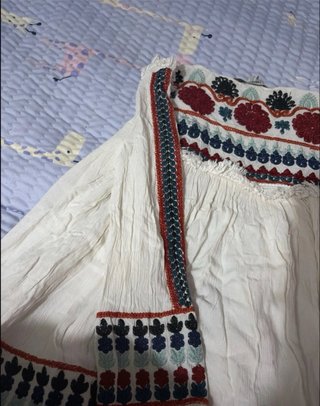 Blusa bordada blanca