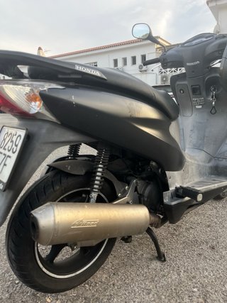 Honda Dylan 125 Scooter Negra