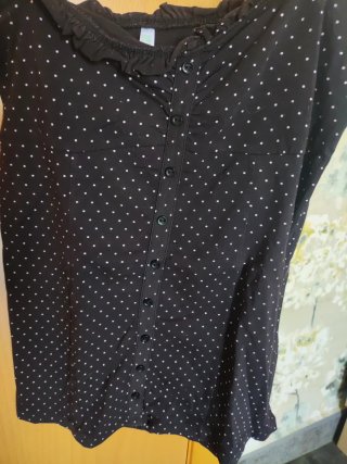 Blusa de lunares negra con tirantes