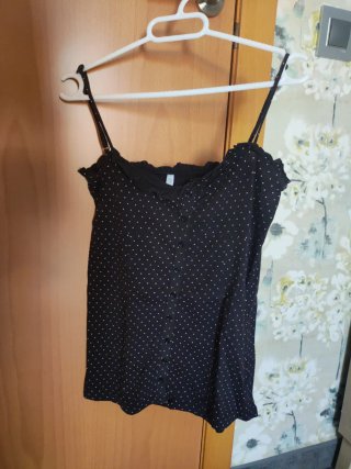 Blusa de lunares negra con tirantes
