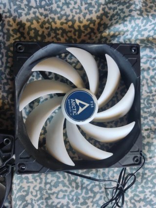 Ventiladores PC Sobremesa Antec y Arctic